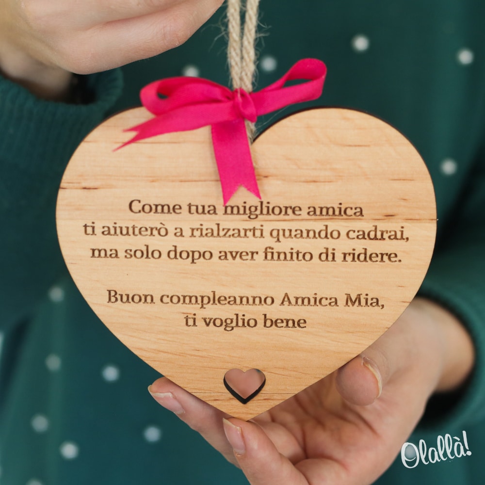 https://www.olalla.it/wp-content/uploads/2018/11/decorazione-cuore-legno-amica-idea-regalo-personalizzata-65-1.jpg