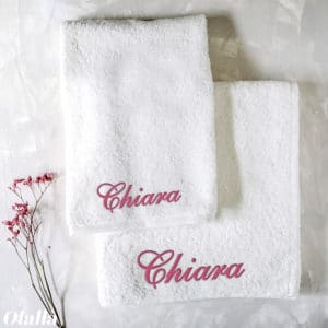 SET-ASCIUGAMANI-PERSONALIZZATI-RICAMO-nome-rosa-scuro