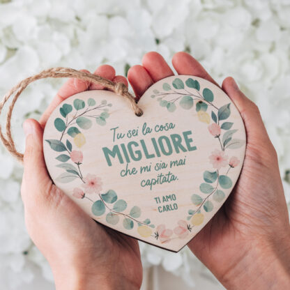 targhetta-cuore-legno-appendere-floreale-felicita-amore-personalizzato