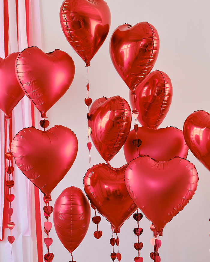 Palloncini a Forma di Cuore Rosso Metallizzato - Idea Decorazione San  Valentino per la Camera o Casa