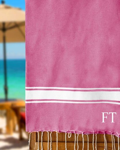 telo-mare-fucsia-regalo-iniziali-personalizzato