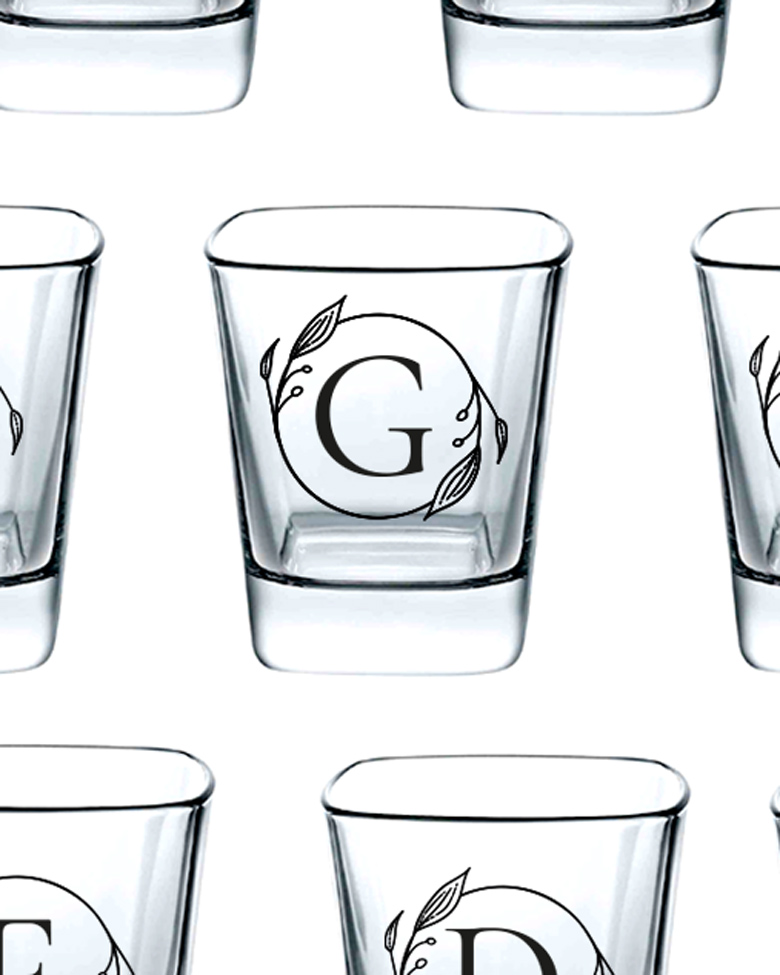 Bicchieri da Shot Personalizzati con Iniziale e Decoro Botanico - Idea  Bomboniera, Regalo per Addio al Nubilato, Compleanno