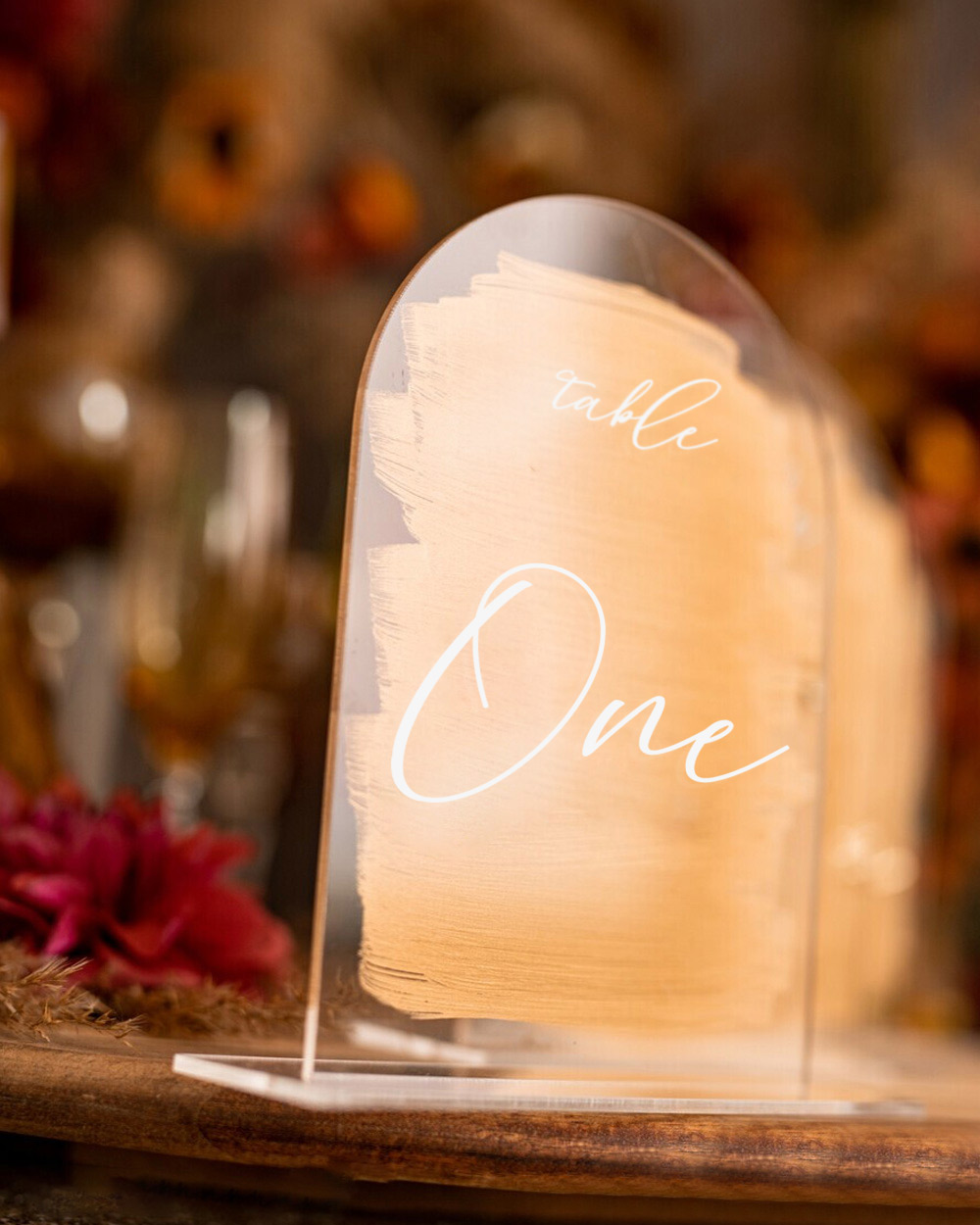 Set di 5 Segnatavolo in Plexiglass Trasparente con Effetto Pennellata di  Colore e Scritta in Corsivo Moderno – Idea Decorazione Matrimonio ed Eventi