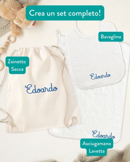 set-completo-sacca-bavaglino-lavetta-ricamo-azzurro