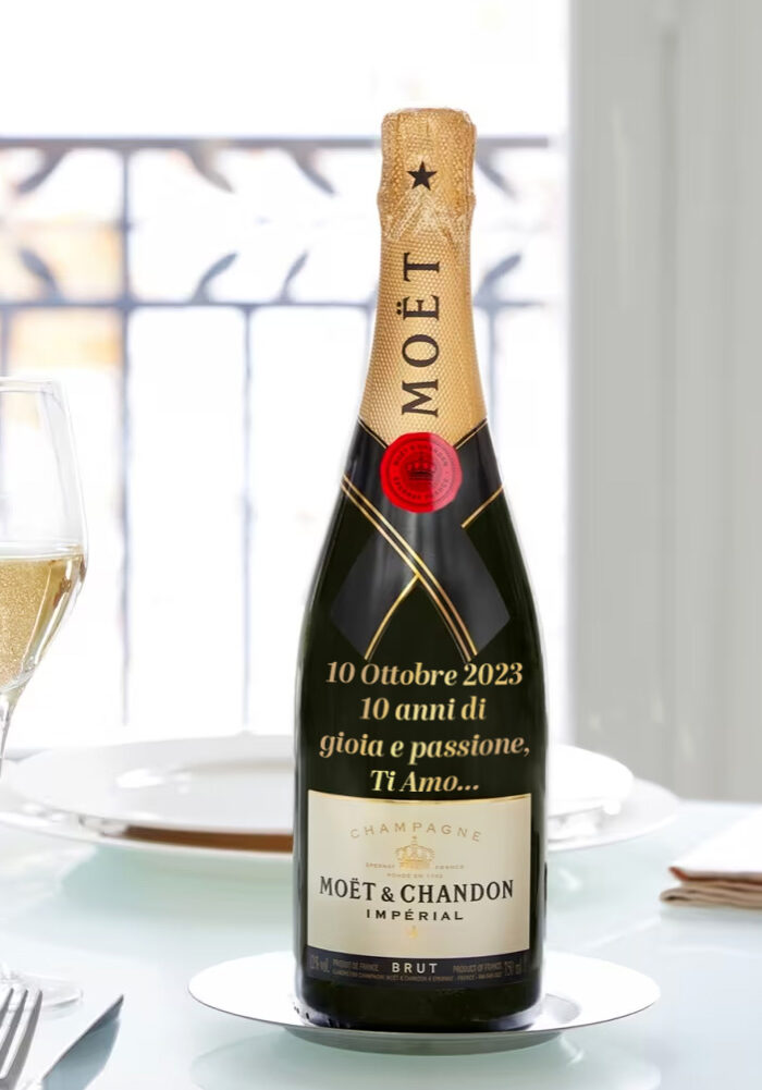 champagne-moet-chandon-personalizzato-scritta-auguri-anniversario