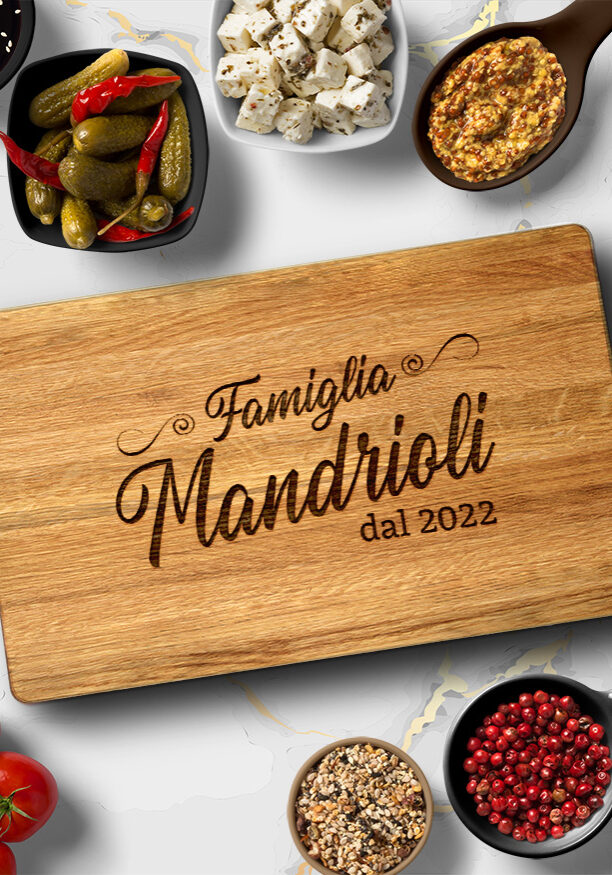 tagliere-regalo-famiglia-personalizzato-cognome-data2